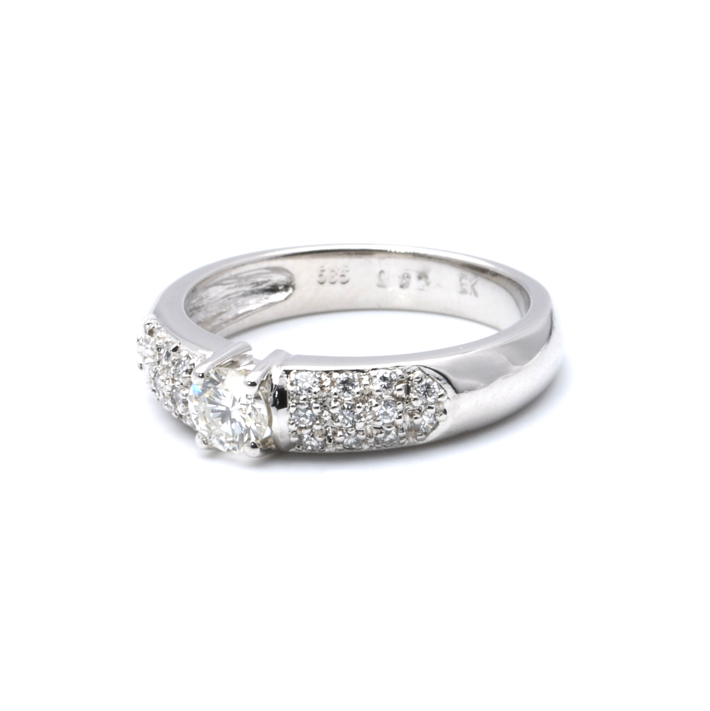 Ring mit Brillanten