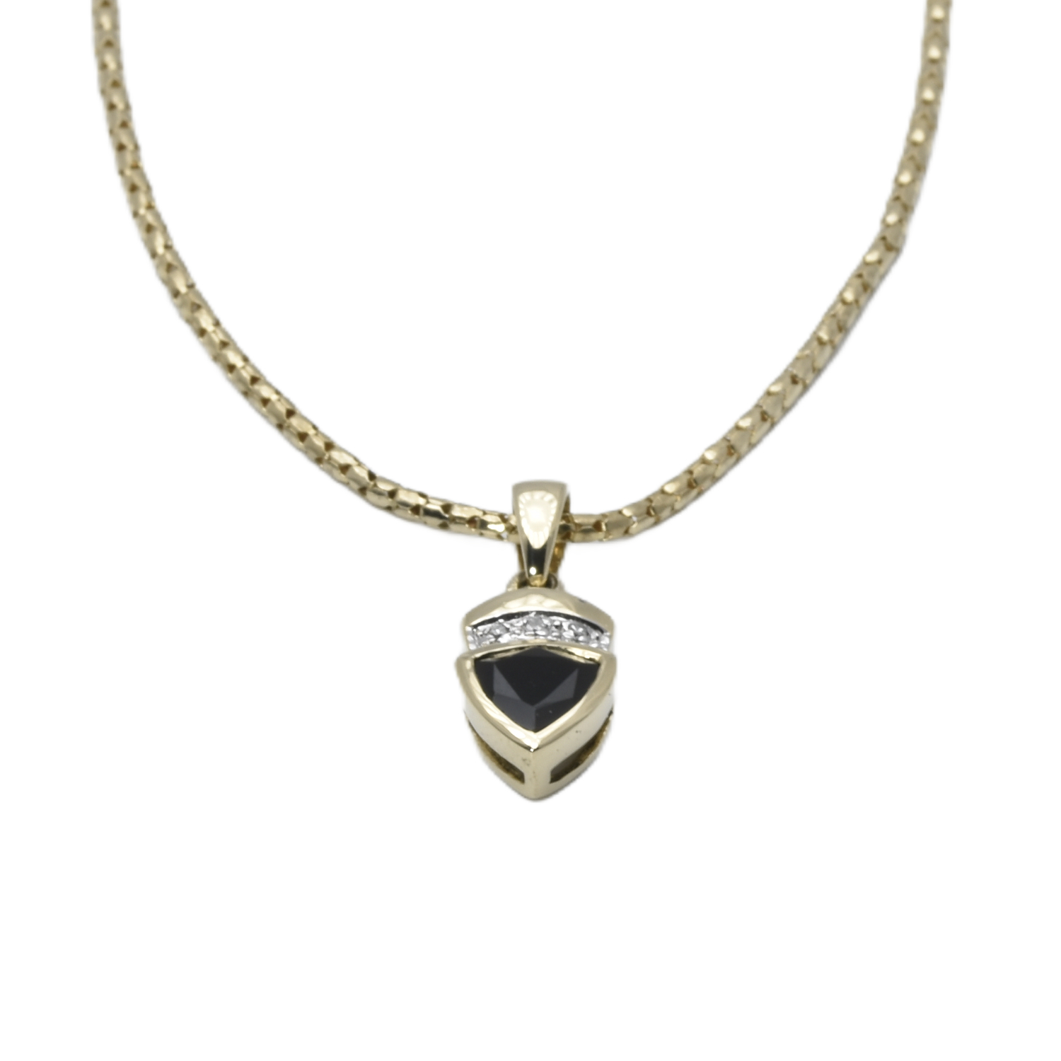 Kette mit Anhänger und Turmalin