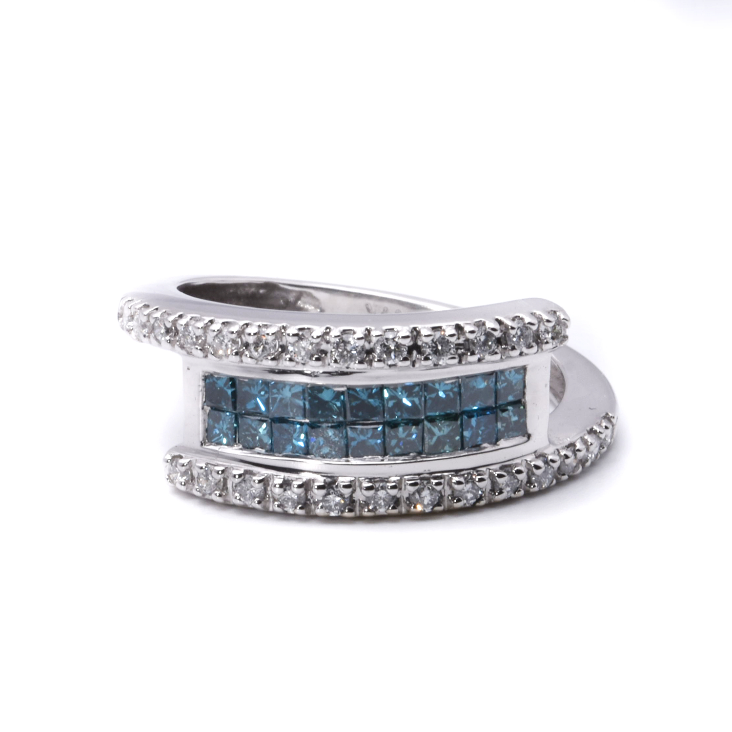 Ring mit Diamanten