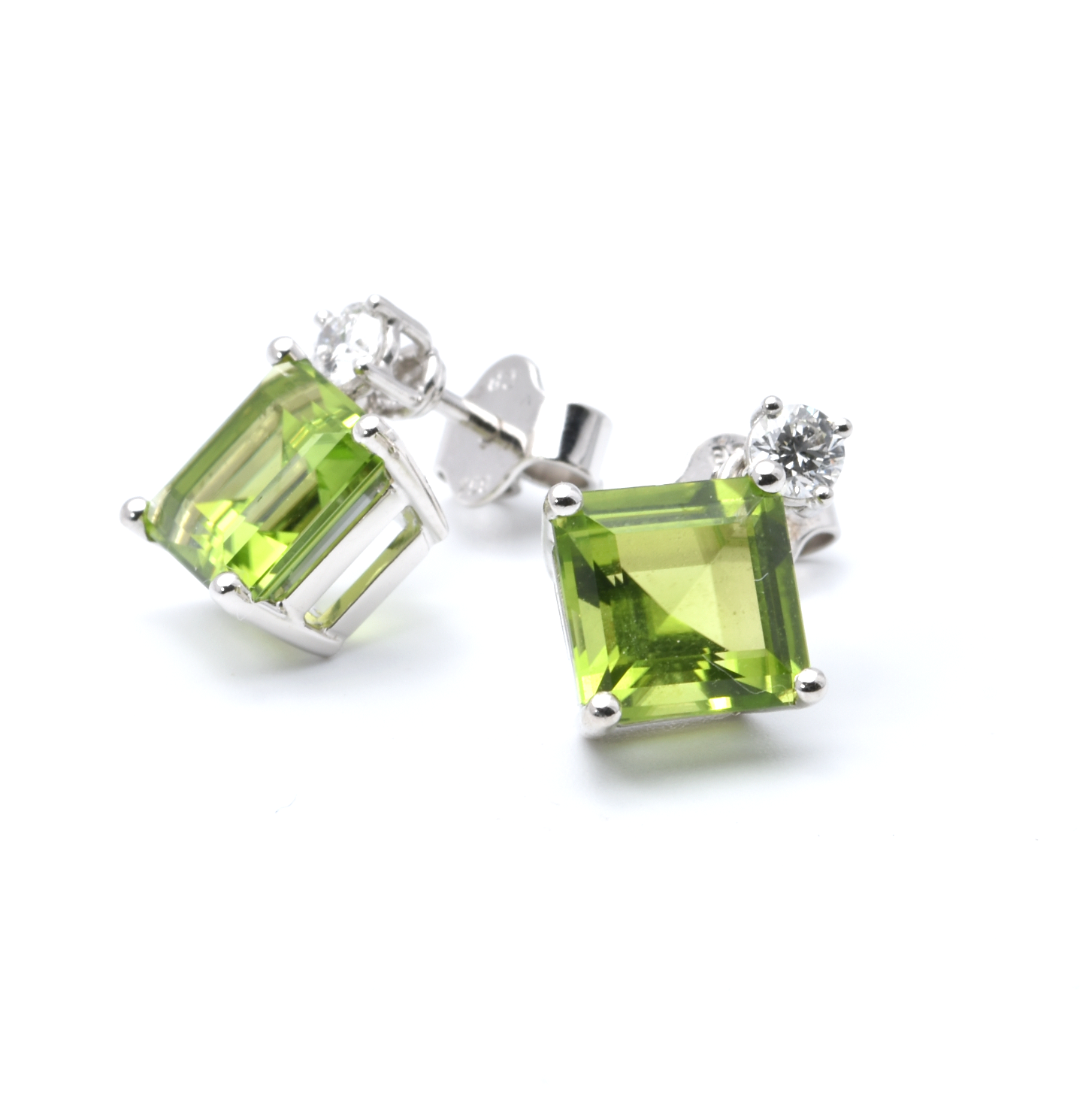 Ohrstecker | 750/000 Weißgold | Brillanten | Peridot | Bucherer