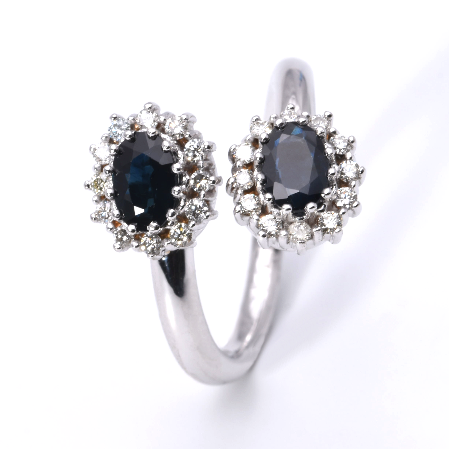 Ring mit Saphiren und Brillanten