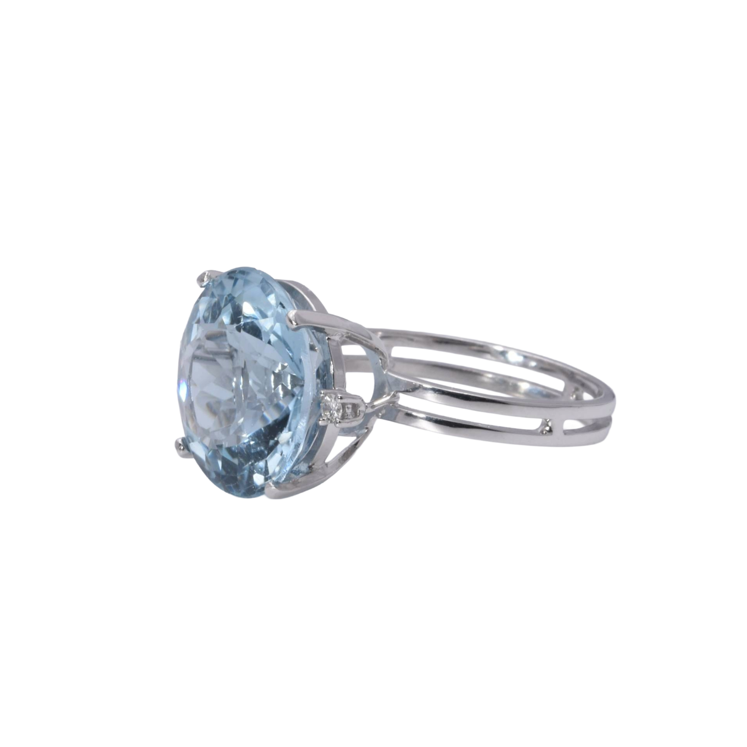 Ring mit Aquamarin und Brillanten