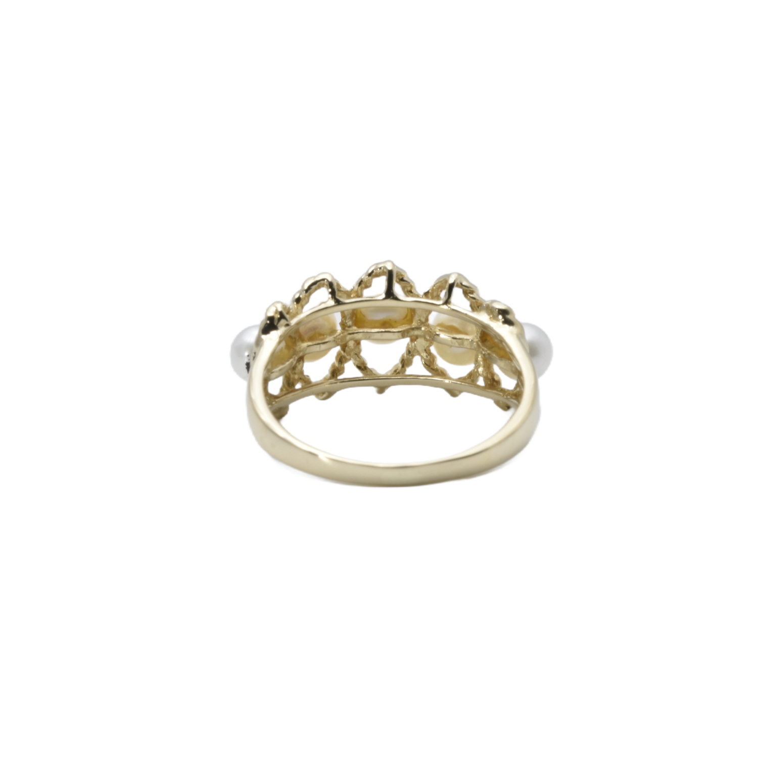Ring mit Perlen