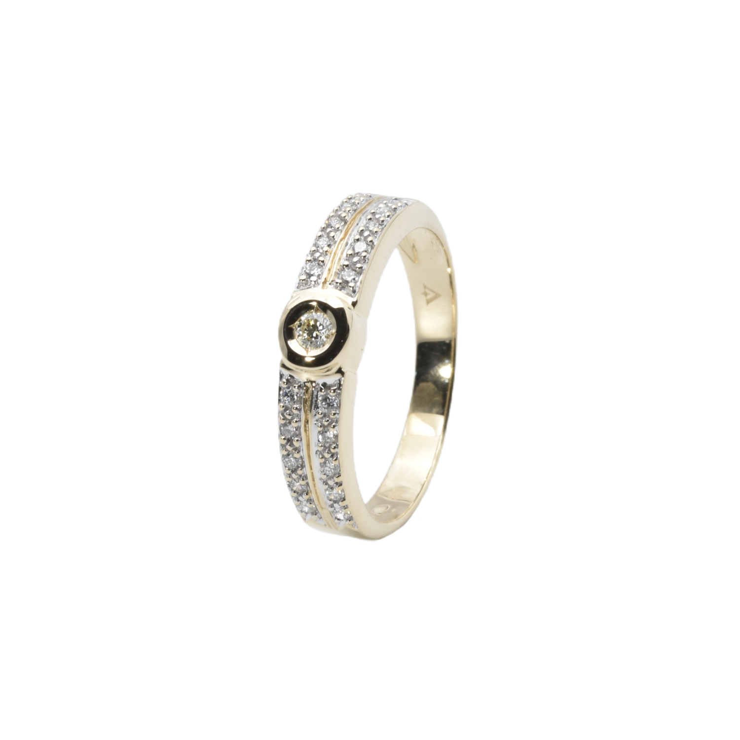 Ring mit Brillanten