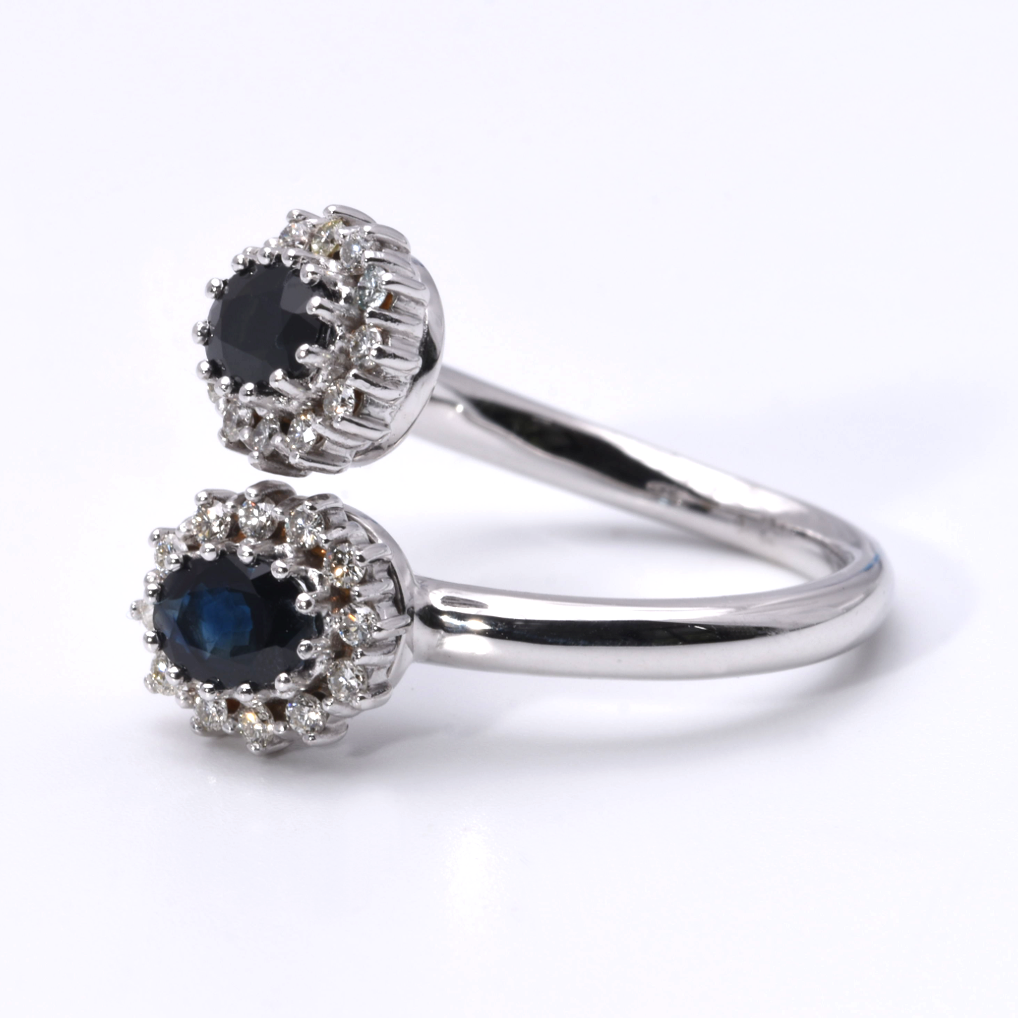 Ring mit Saphiren und Brillanten