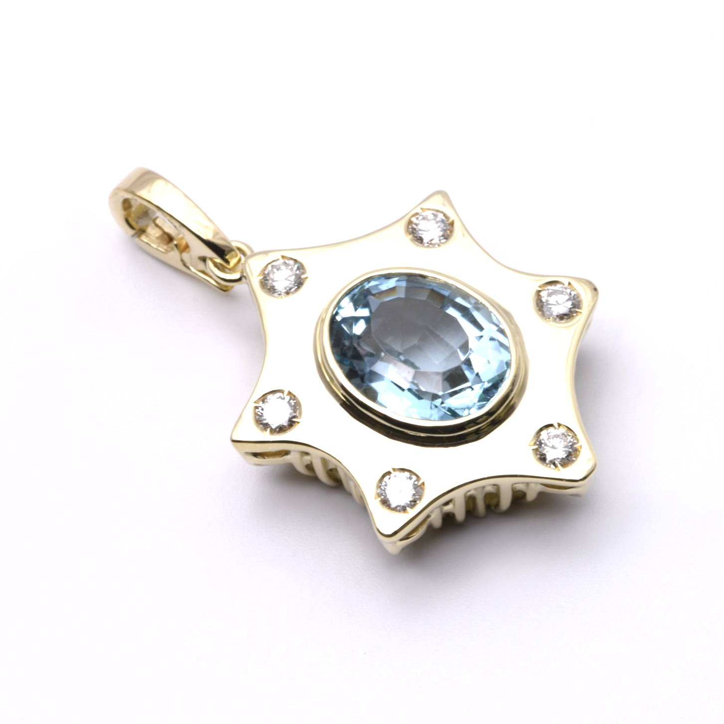 Anhänger mit Topas und Brillanten