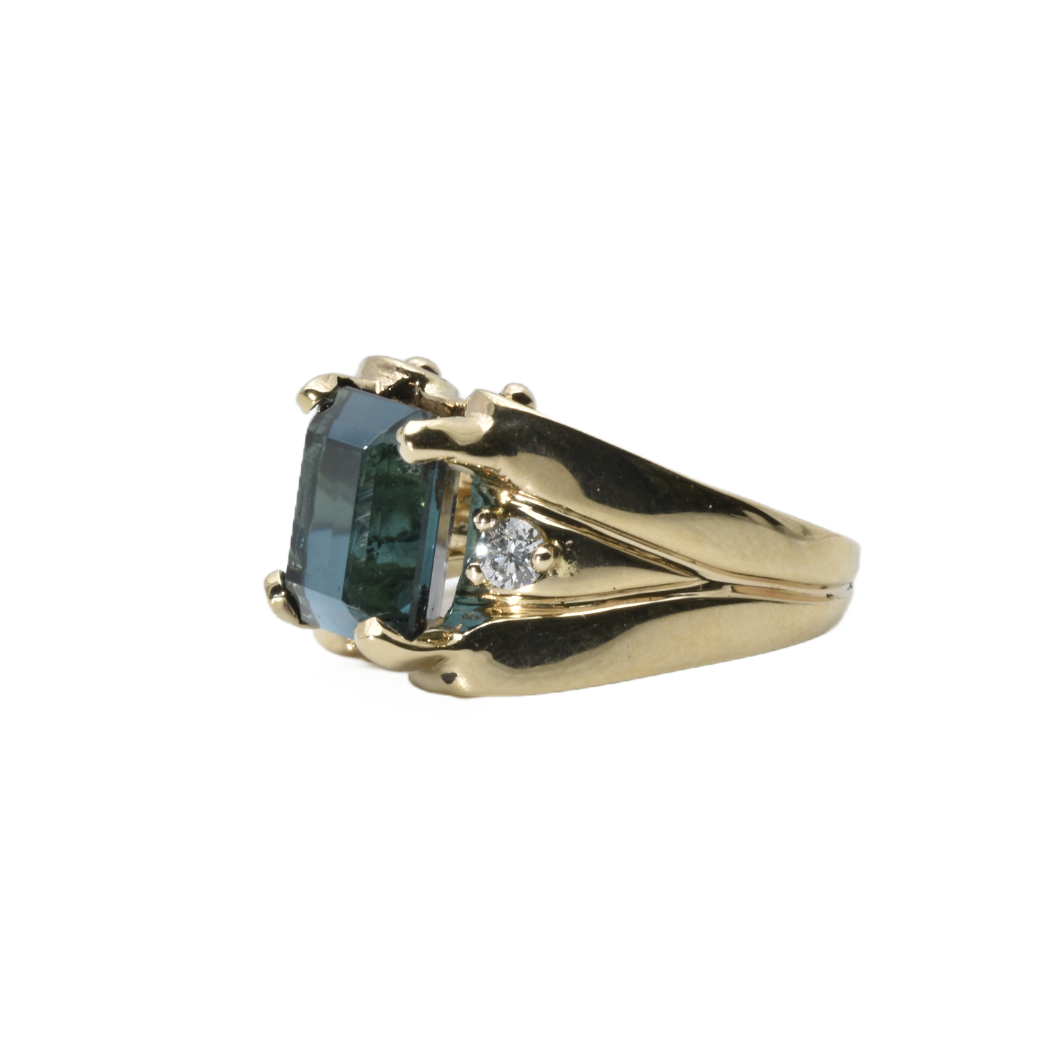Ring mit blaugrünem Saphir und Brillanten
