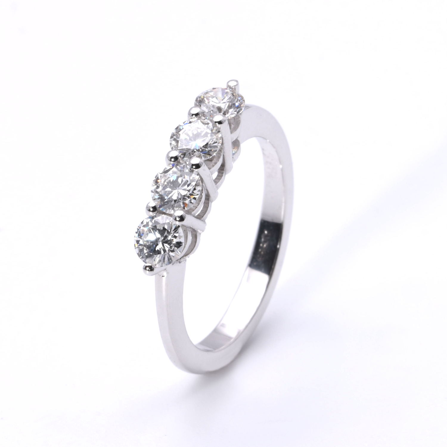 Ring mit Brillanten