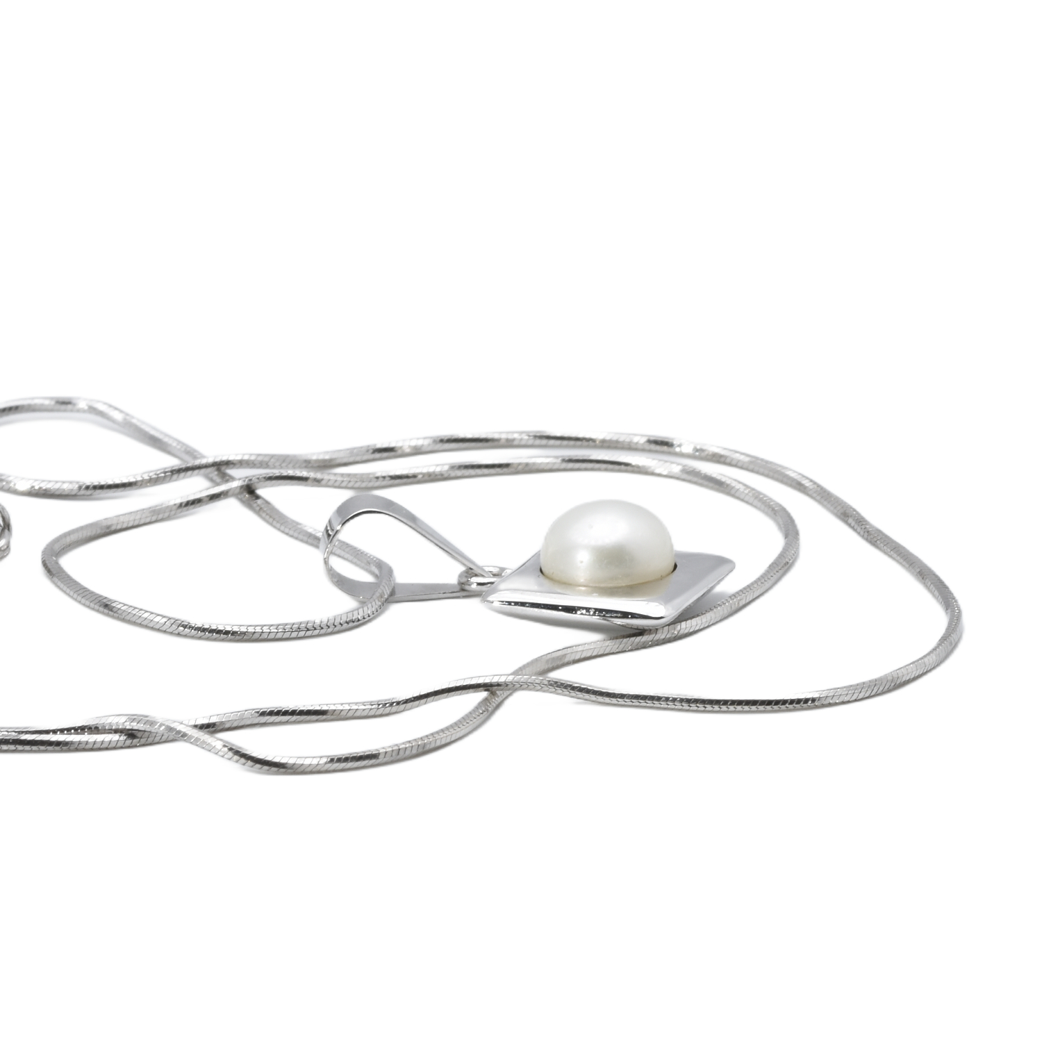 Kette mit Halbperlen-Anhänger