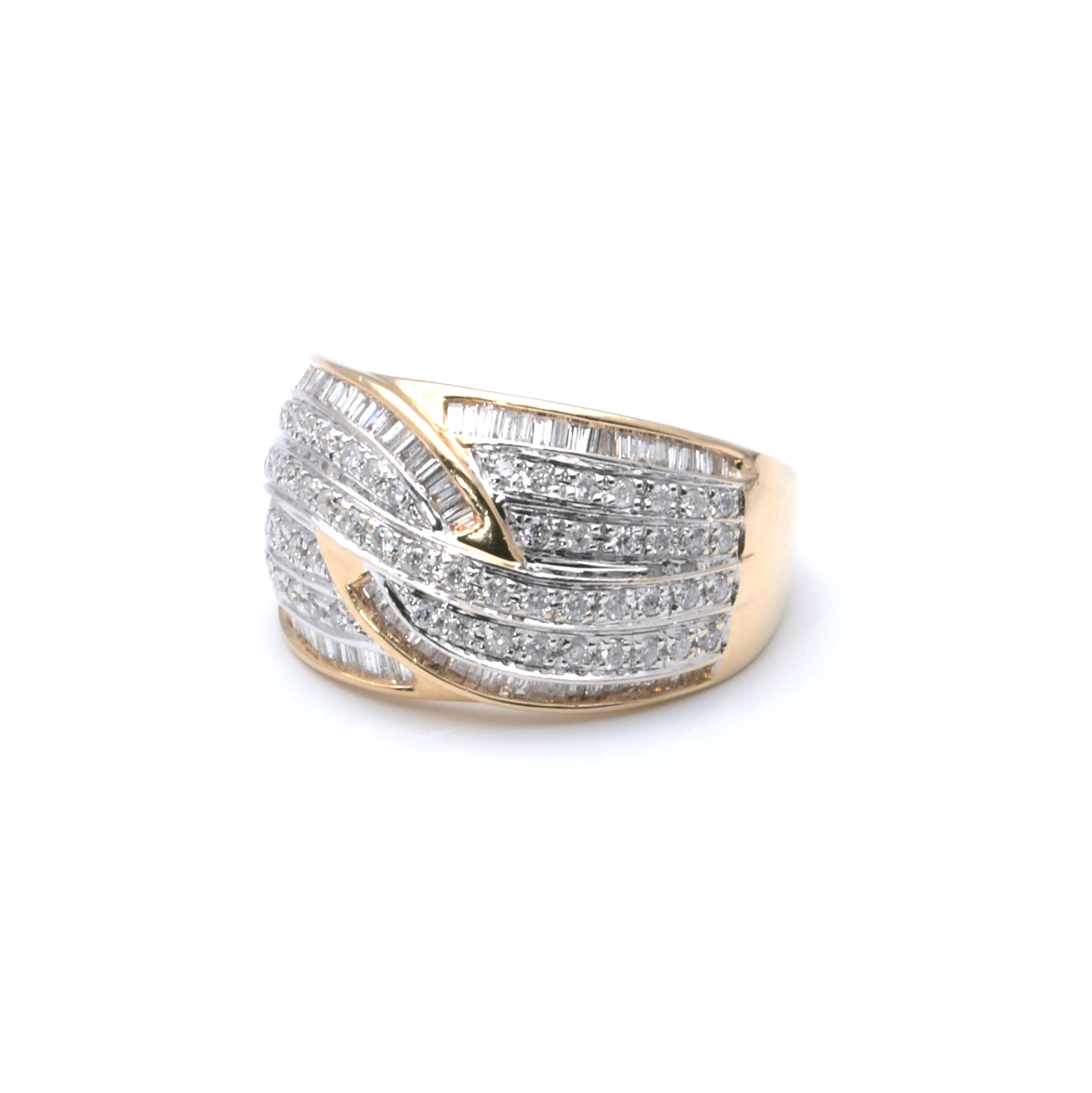 Ring mit Brillanten und Diamanten