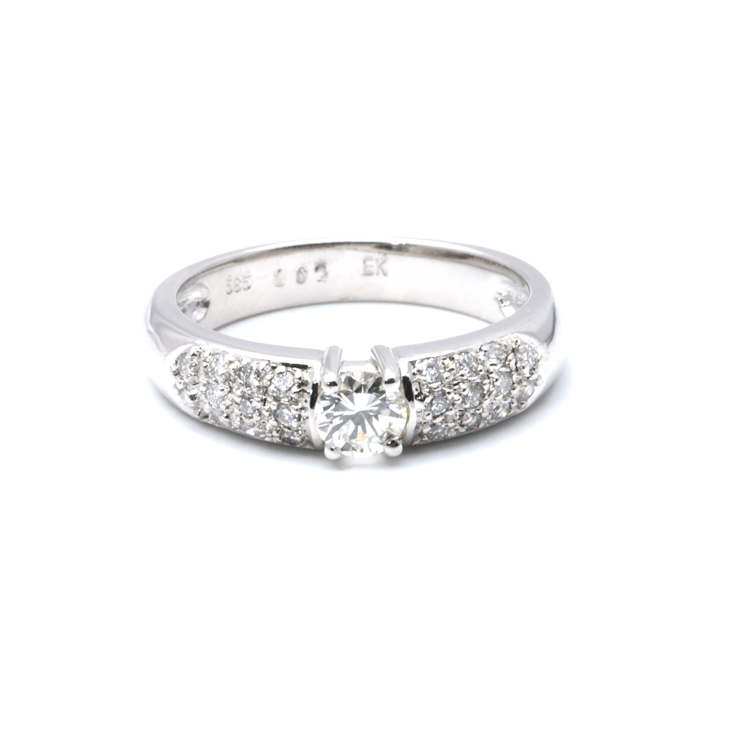 Ring mit Brillanten