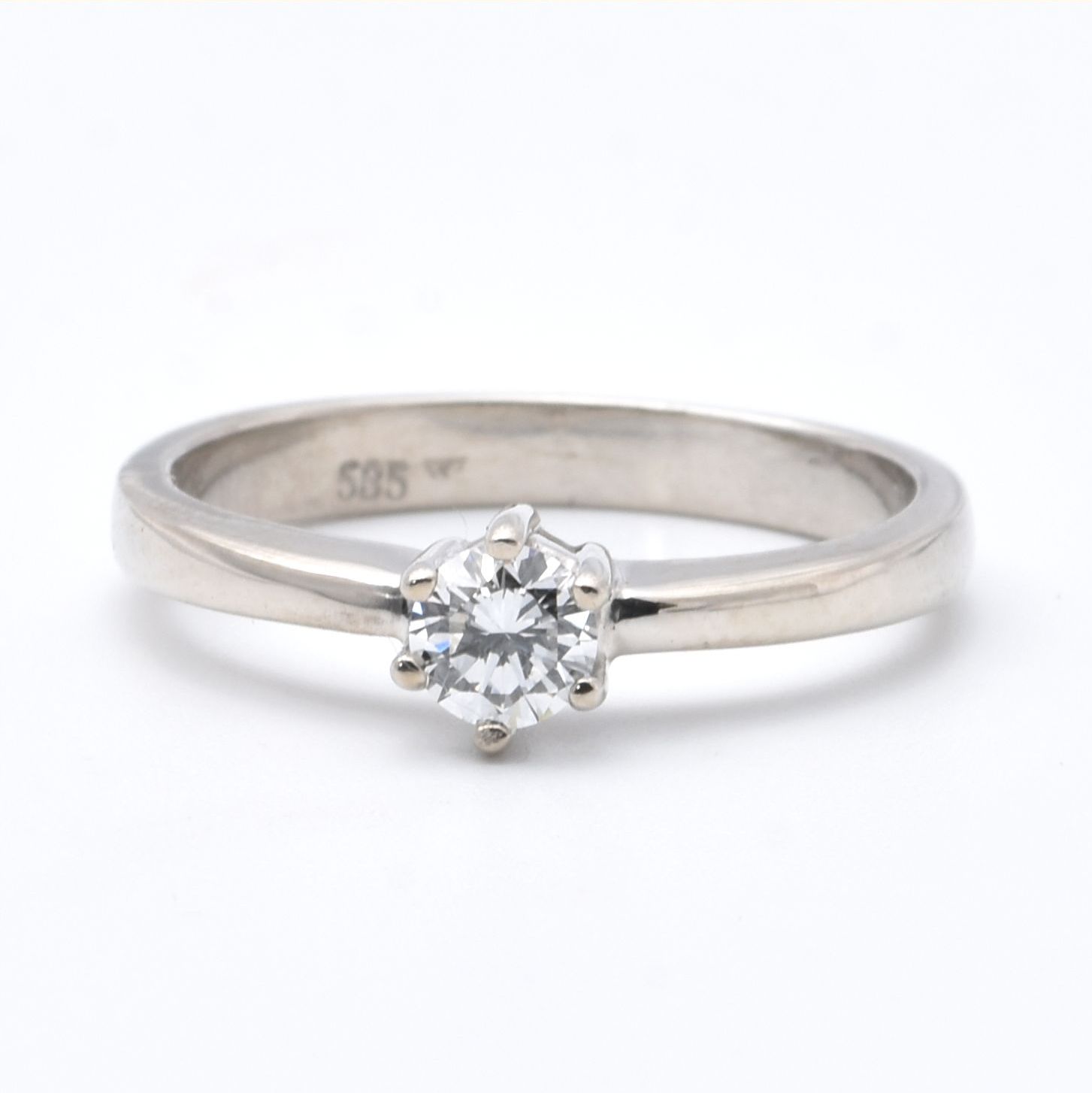 Solitär-Ring mit Brillant
