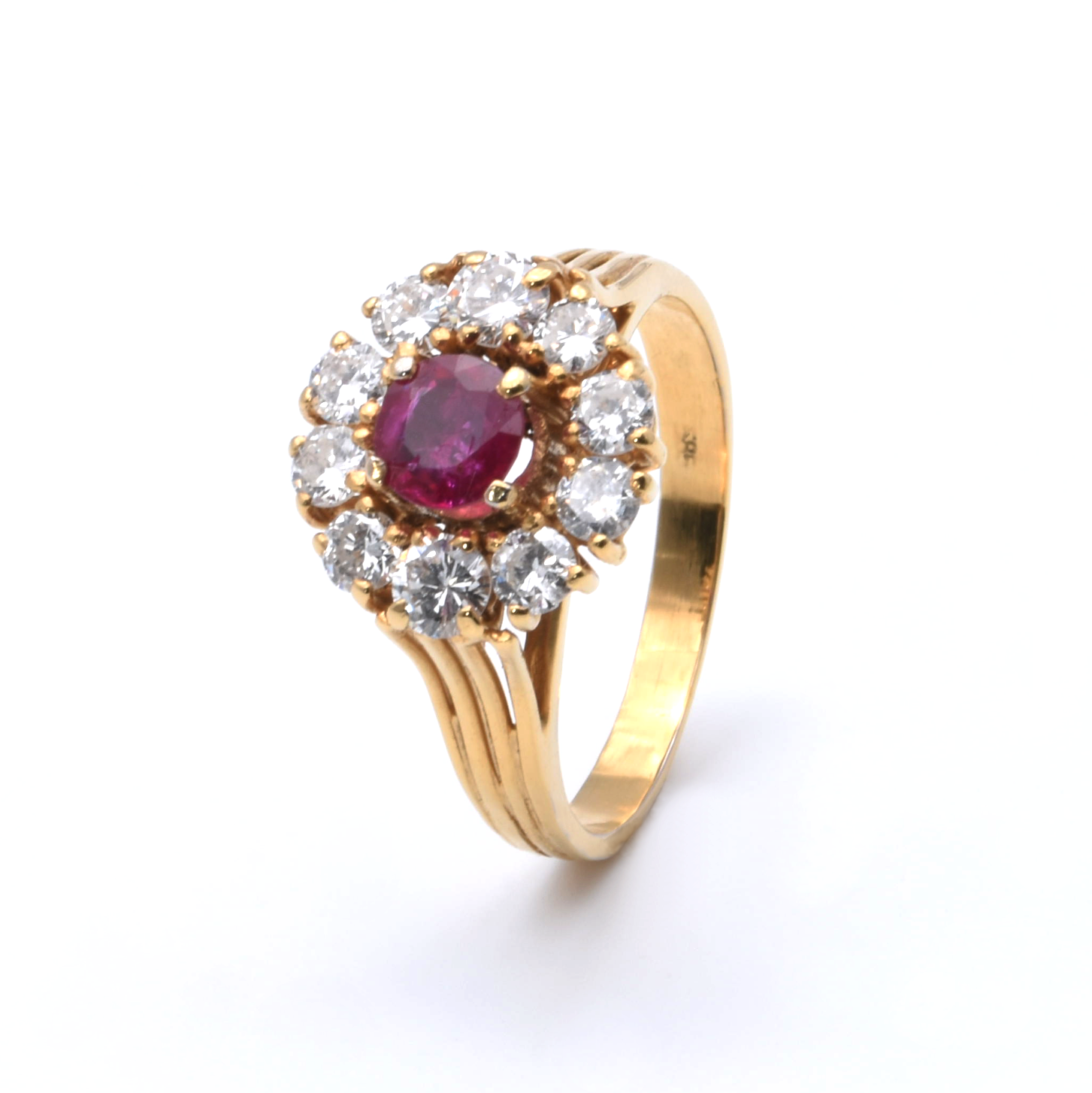 Ring mit Brillanten und Spinell