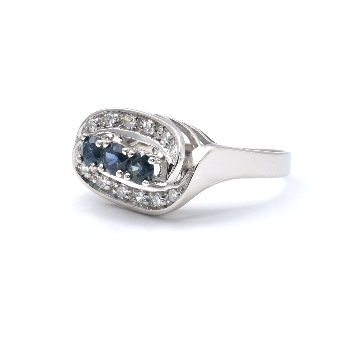 Ring mit Diamanten und Saphiren