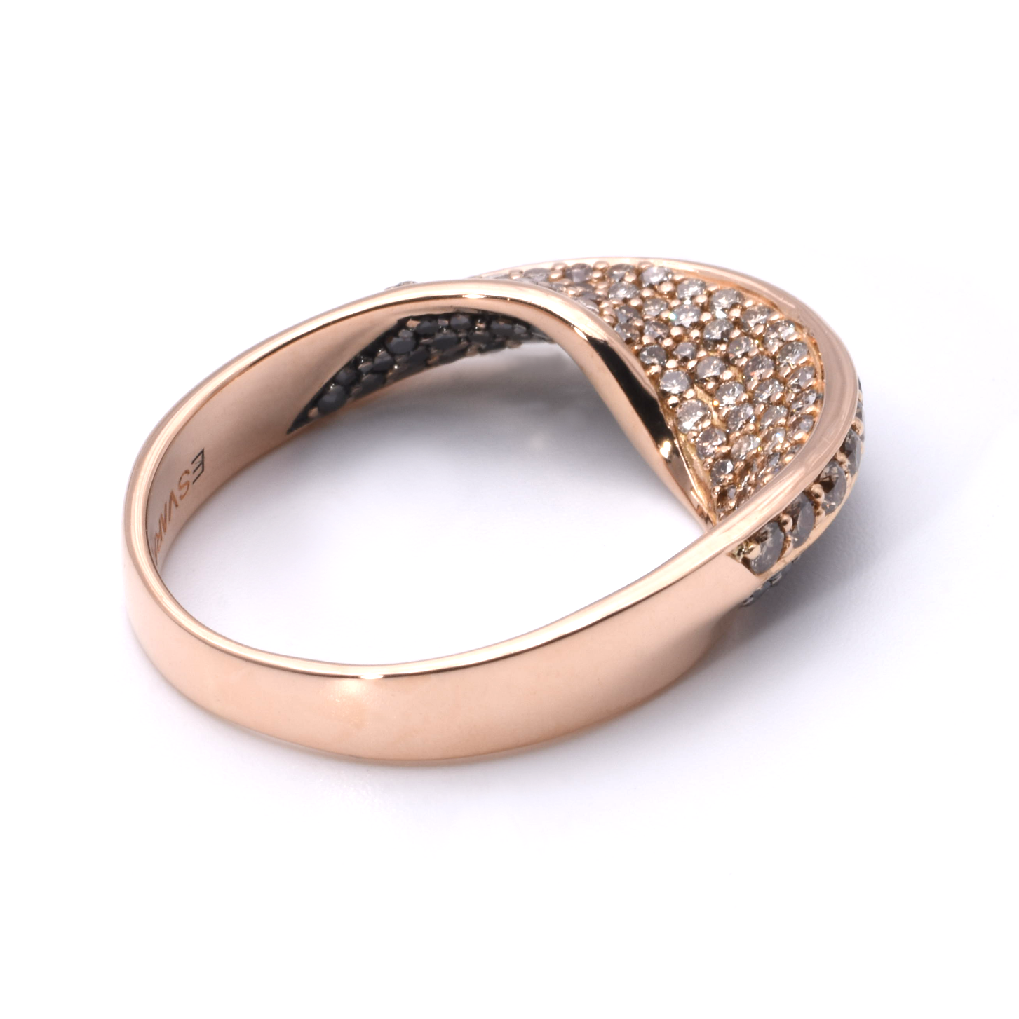 Esvara-Ring mit Diamanten