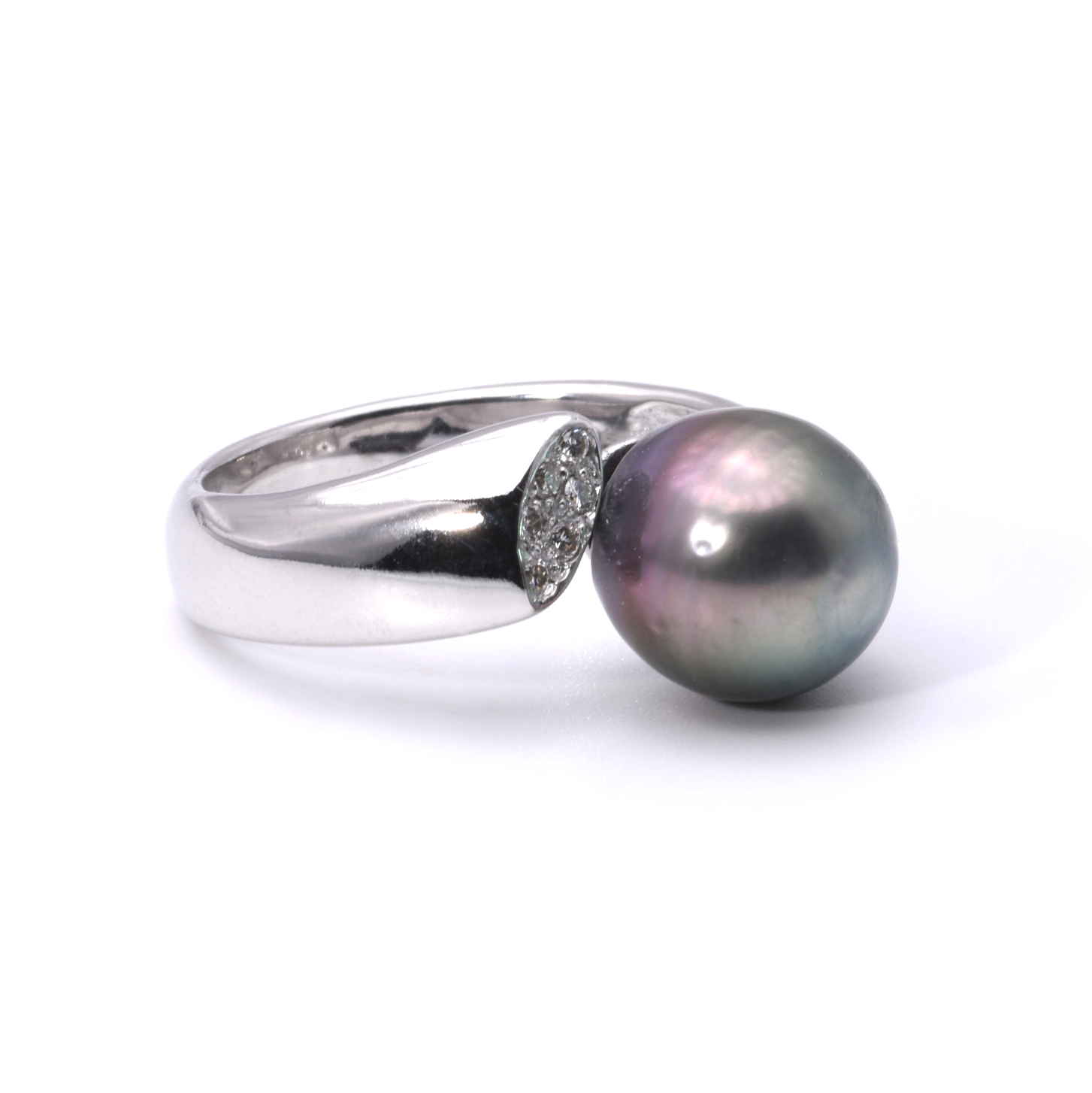 Ring mit Brillanten und Perle