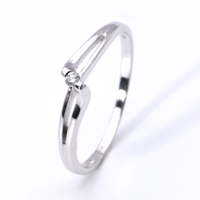 Ring mit Brillant