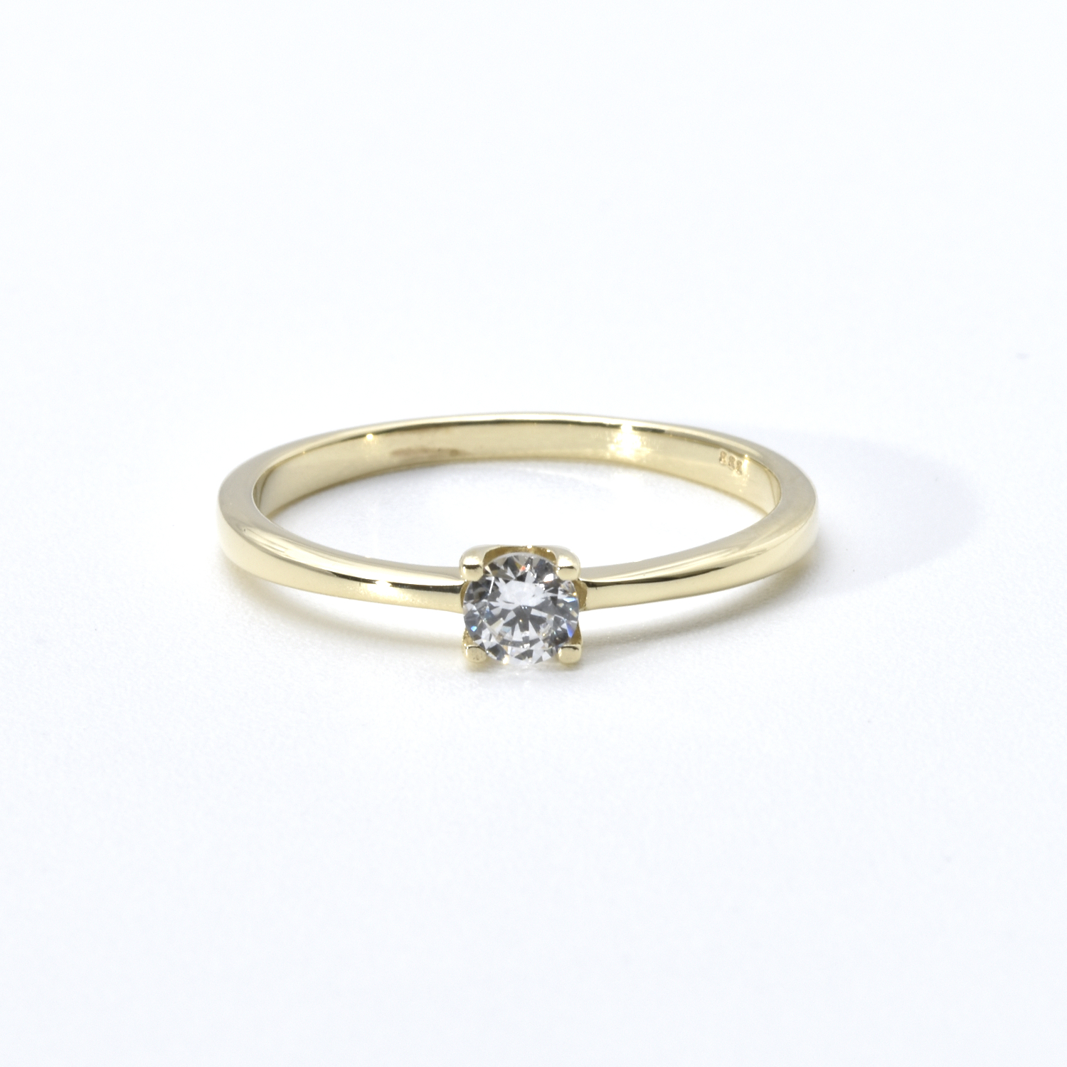 Ring mit Zirkonia