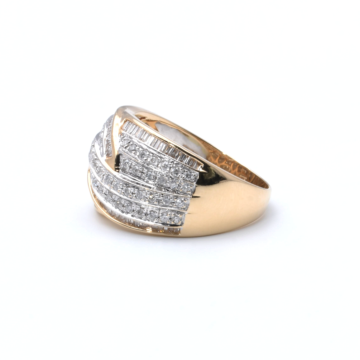 Ring mit Brillanten und Diamanten