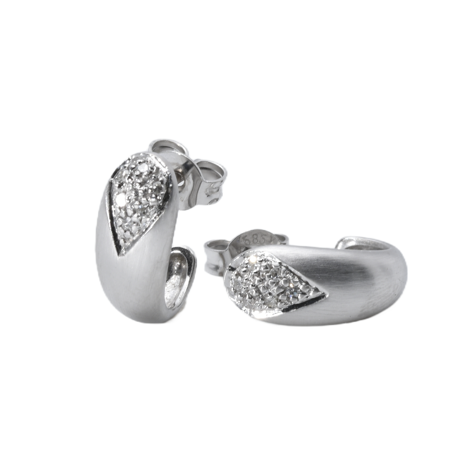 Ohrstecker mit Diamanten