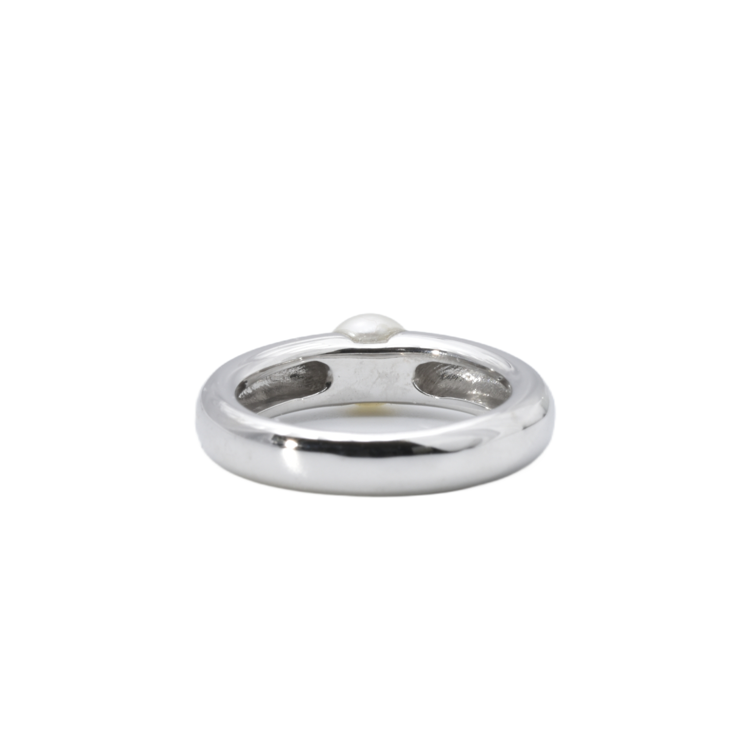 Ring mit Perle