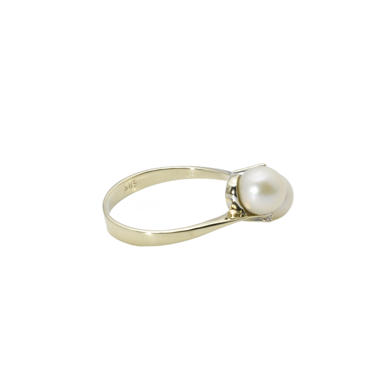 Ring mit Perlen und Diamanten