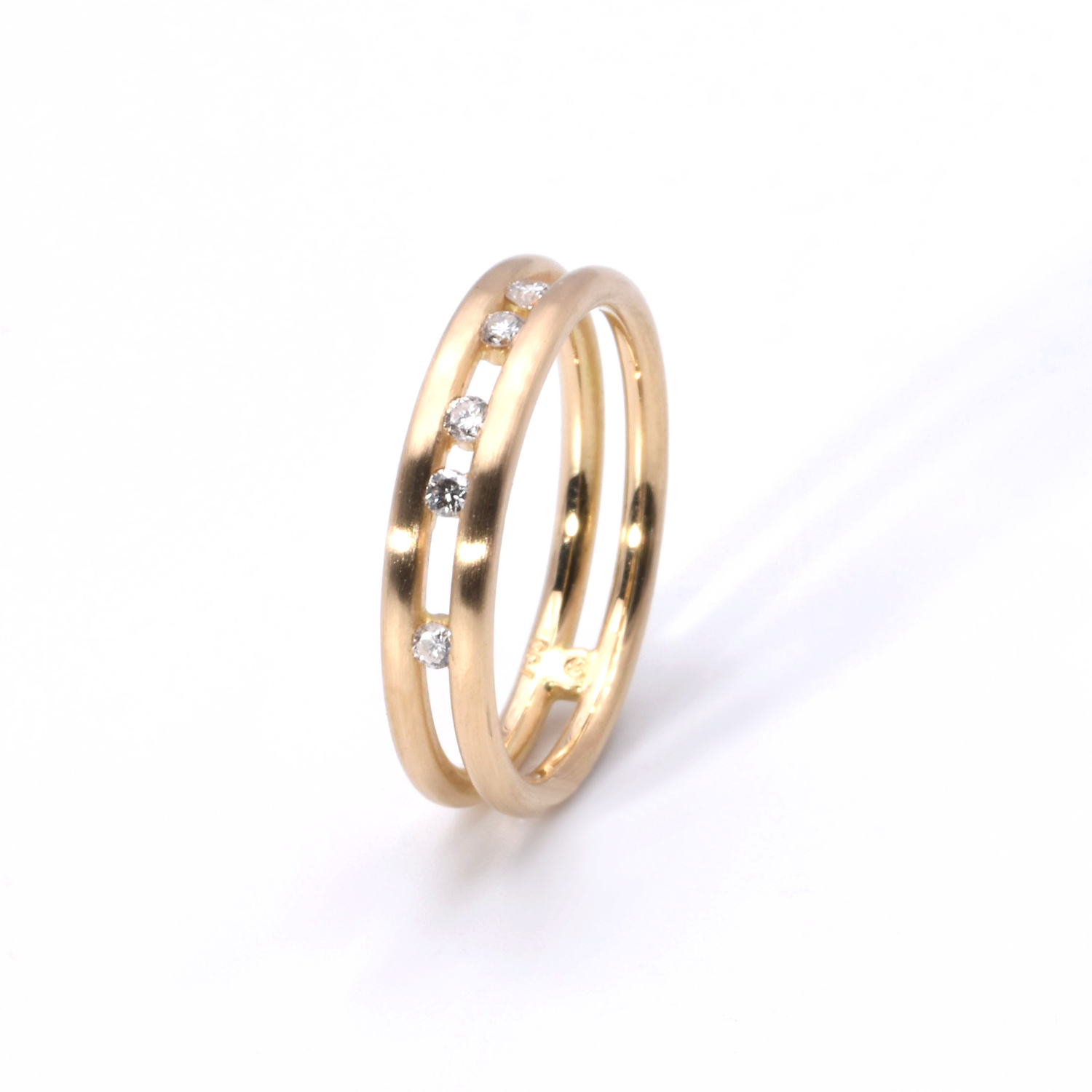 Ring mit Brillanten