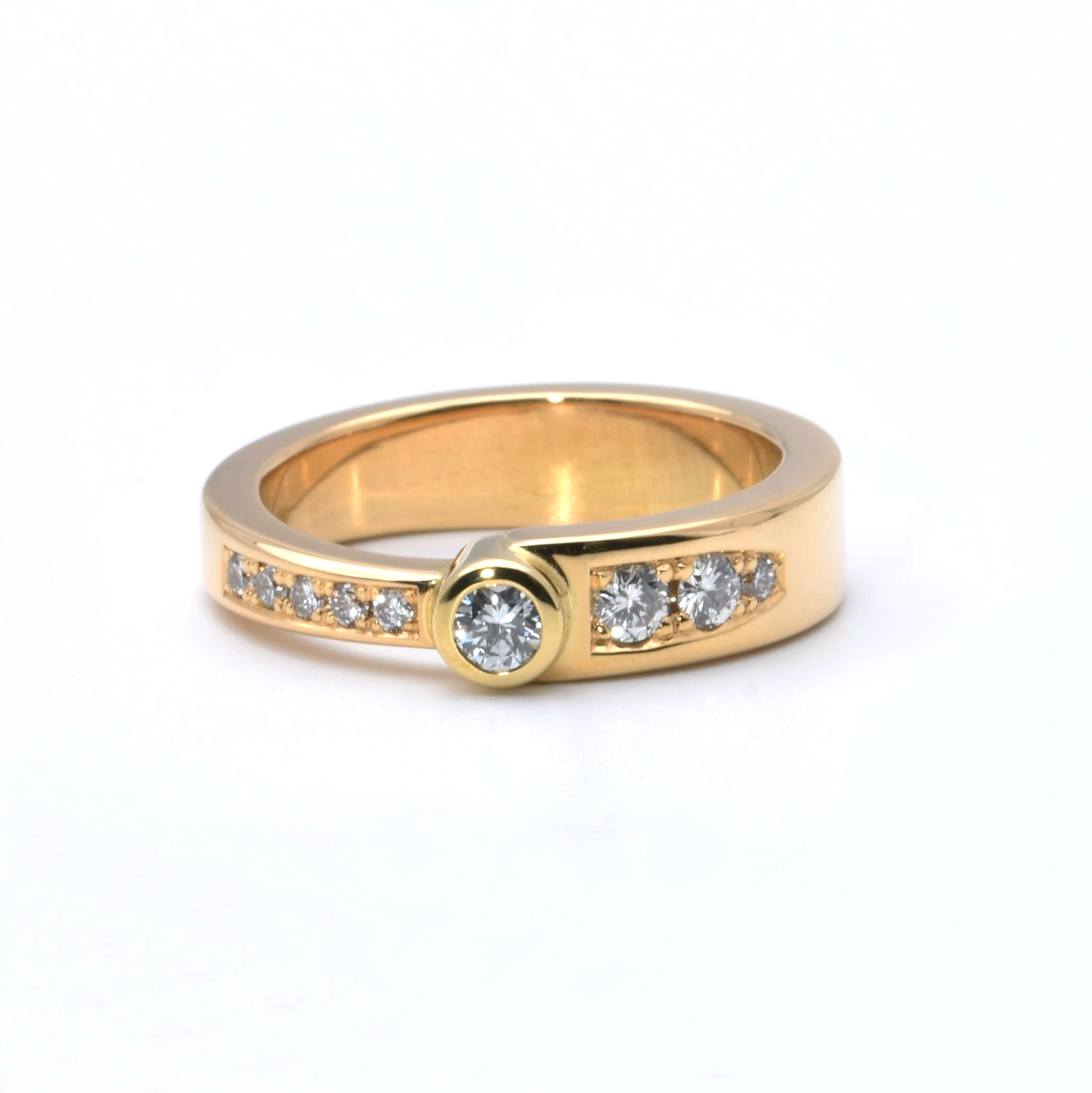 Ring mit Brillanten