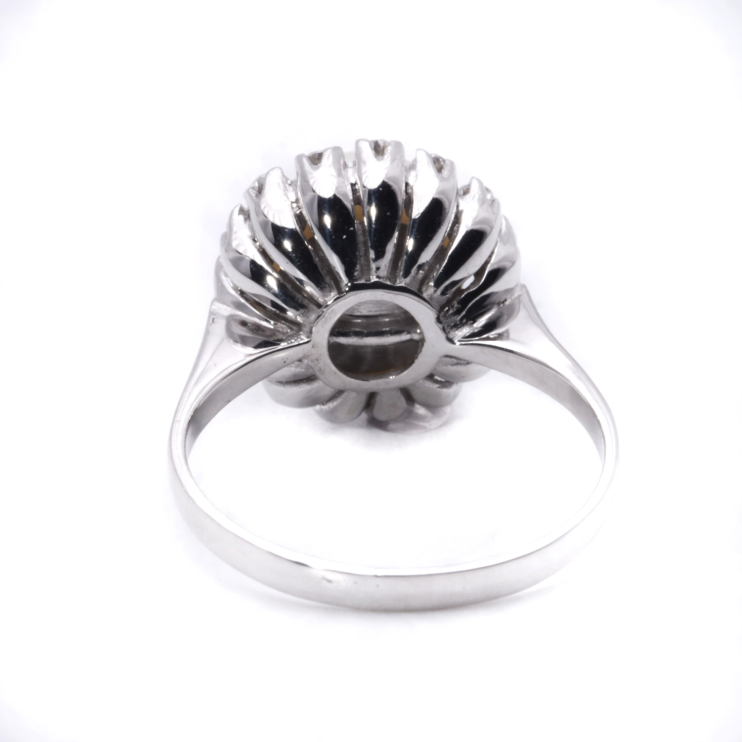 Ring mit Perle und Brillanten
