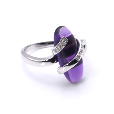 Ring mit Brillanten und Amethyst