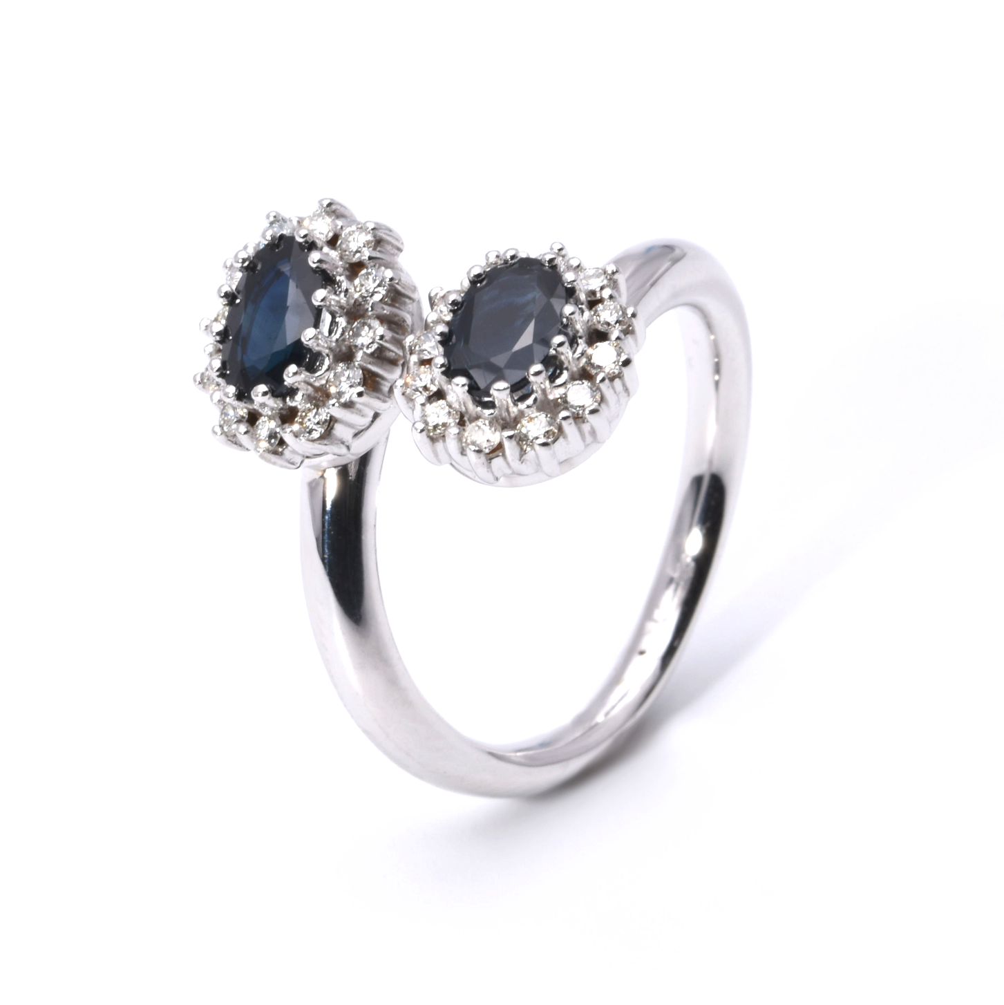 Ring mit Saphiren und Brillanten
